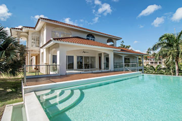 Luxurious 7-Bedroom Ocean-View Villa in Sosua