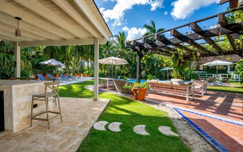 #12 Elegant 10-Bedroom Villa for Sale in Casa de Campo, La Romana – Timeless Caribbean Sophistication