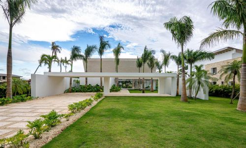 #16 Elegant 6-Bedroom Luxury Villa for Sale in Casa de Campo