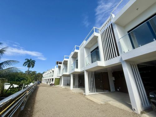 #15 New Townhouse in the prestigious Perla Marina community