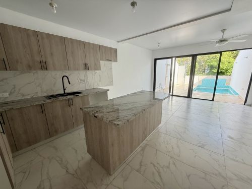 #4 New Townhouse in the prestigious Perla Marina community