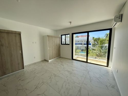#6 New Townhouse in the prestigious Perla Marina community