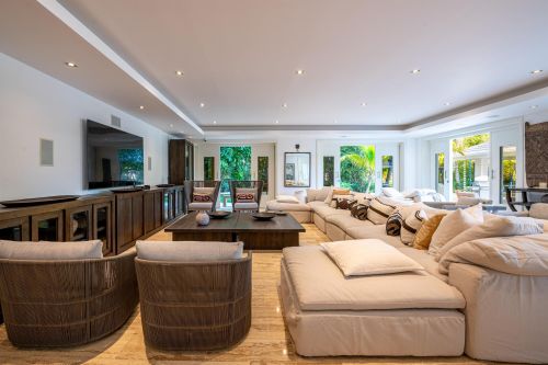 #12 Exquisite 8-Bedroom Mansion for Sale in Casa de Campo, La Romana – A Masterpiece of Luxury and Design