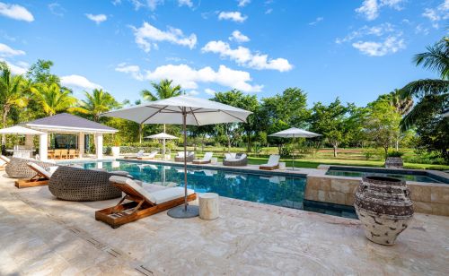 #1 Exquisite 8-Bedroom Mansion for Sale in Casa de Campo, La Romana – A Masterpiece of Luxury and Design
