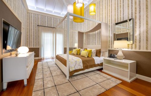 #8 Elegant 5-Bedroom Mansion for Sale in Casa de Campo, La Romana – Modern Luxury with Golf Course Views